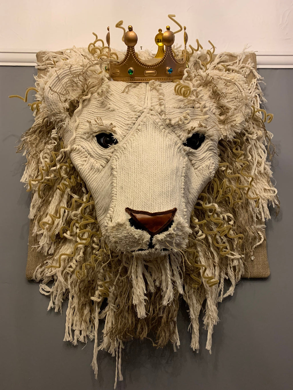 Stunning Macrame Lion Head Wall mount Boho Rustic with a Crown King of the Jungle sSimba