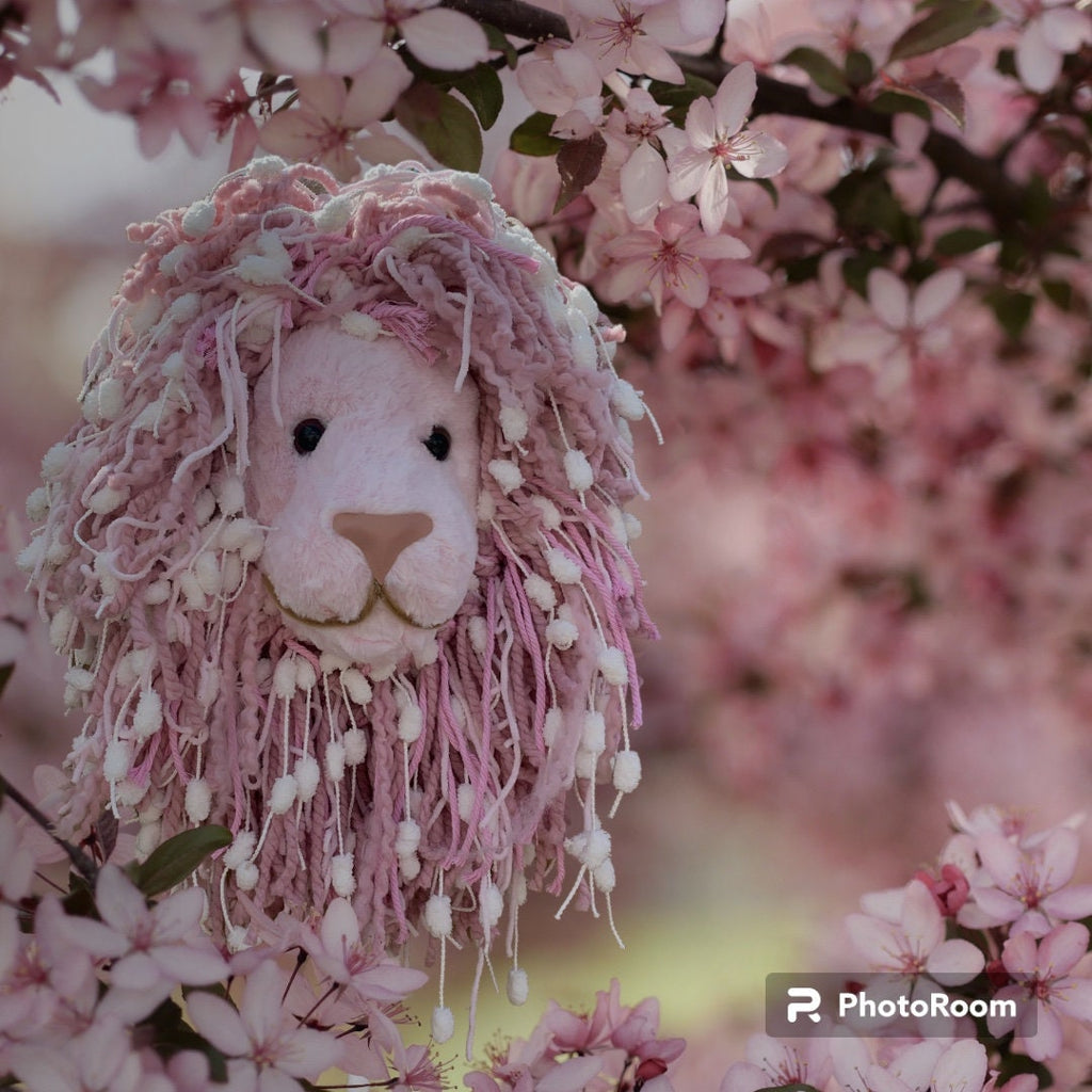 Baby Pink Lion Head, girls bedroom Gift boxed GORGEOUS Animal head