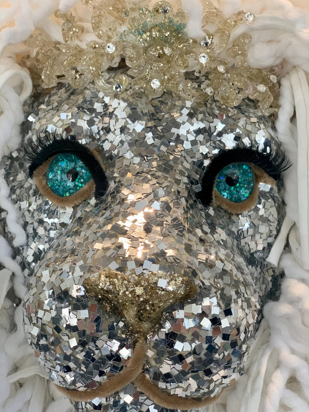 Bling Bling Amazing Handmade Lion head Design, super sparkly face Boutique bedroom lounge